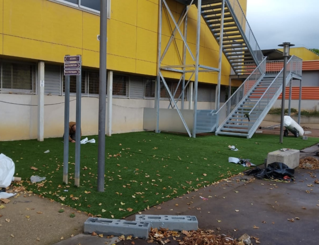 Pose de gazon photo après paysagiste Créa'Entretien Jardin à Bédarieux